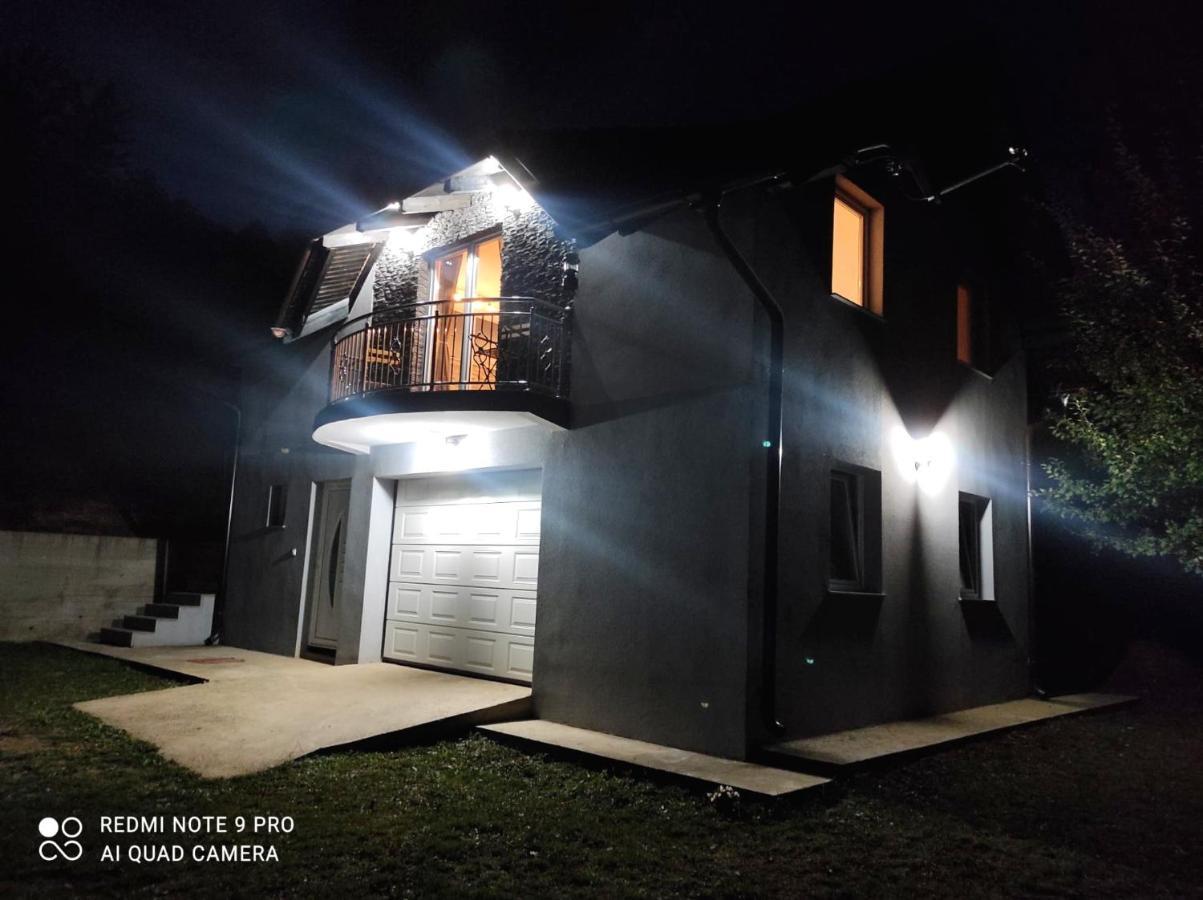 Apartman-Vikendica Mihajlovic บันยาลูกา ภายนอก รูปภาพ
